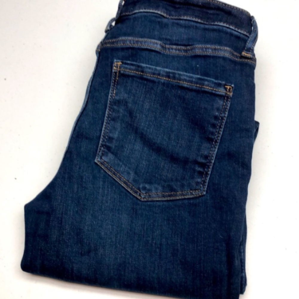 LIKE NEW BRODY MID-RISE SKINNY JEANS 25x33 ⭐️